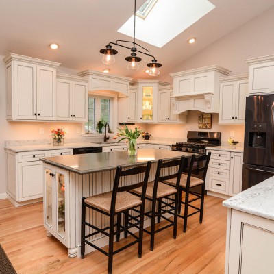 Kitchen Remodeling Island Briallia, MA