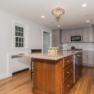 Beautiful cabinets and kitchen remodel